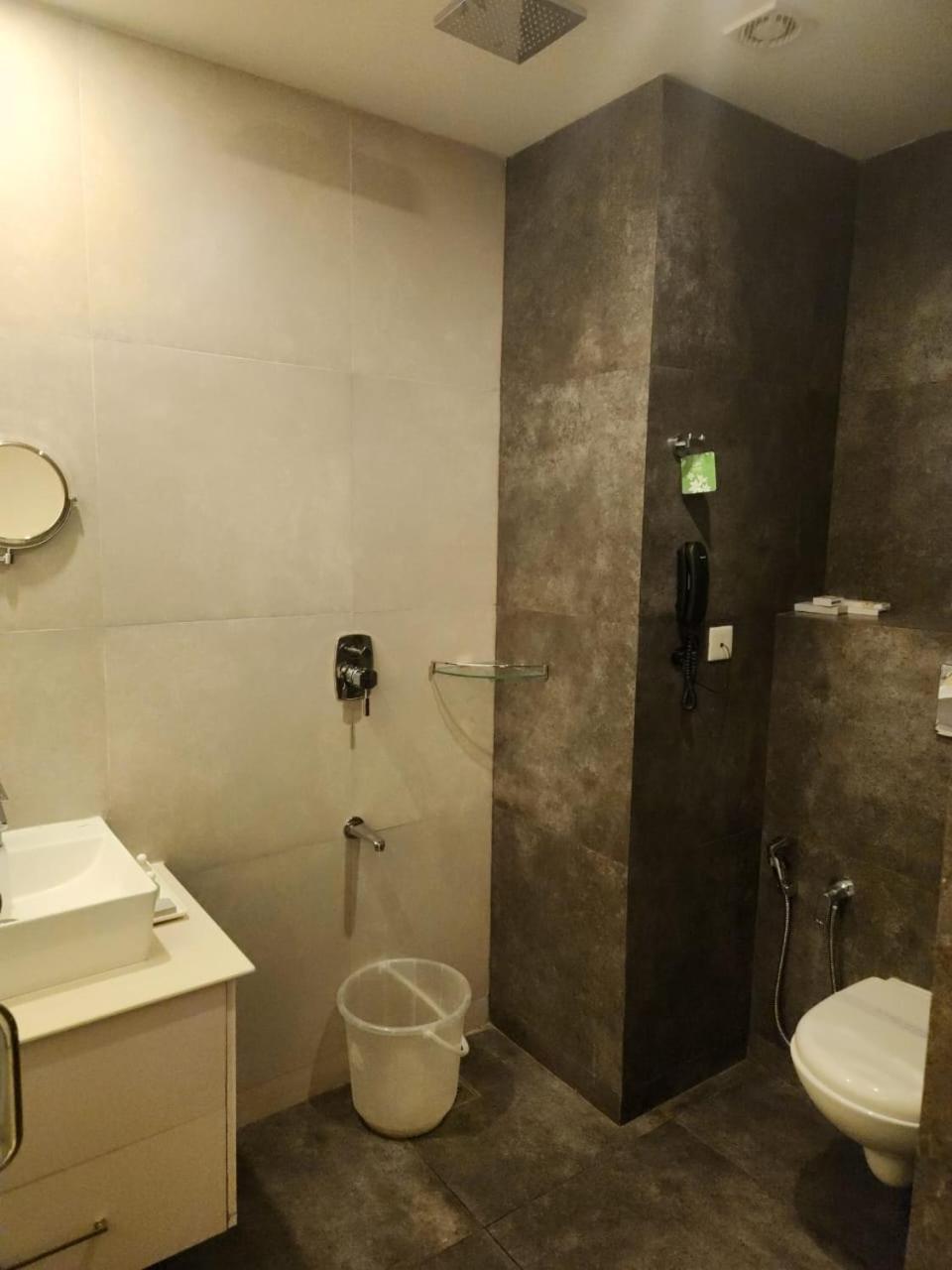 Le Sanara Residency Hotel Thanniyam Eksteriør billede
